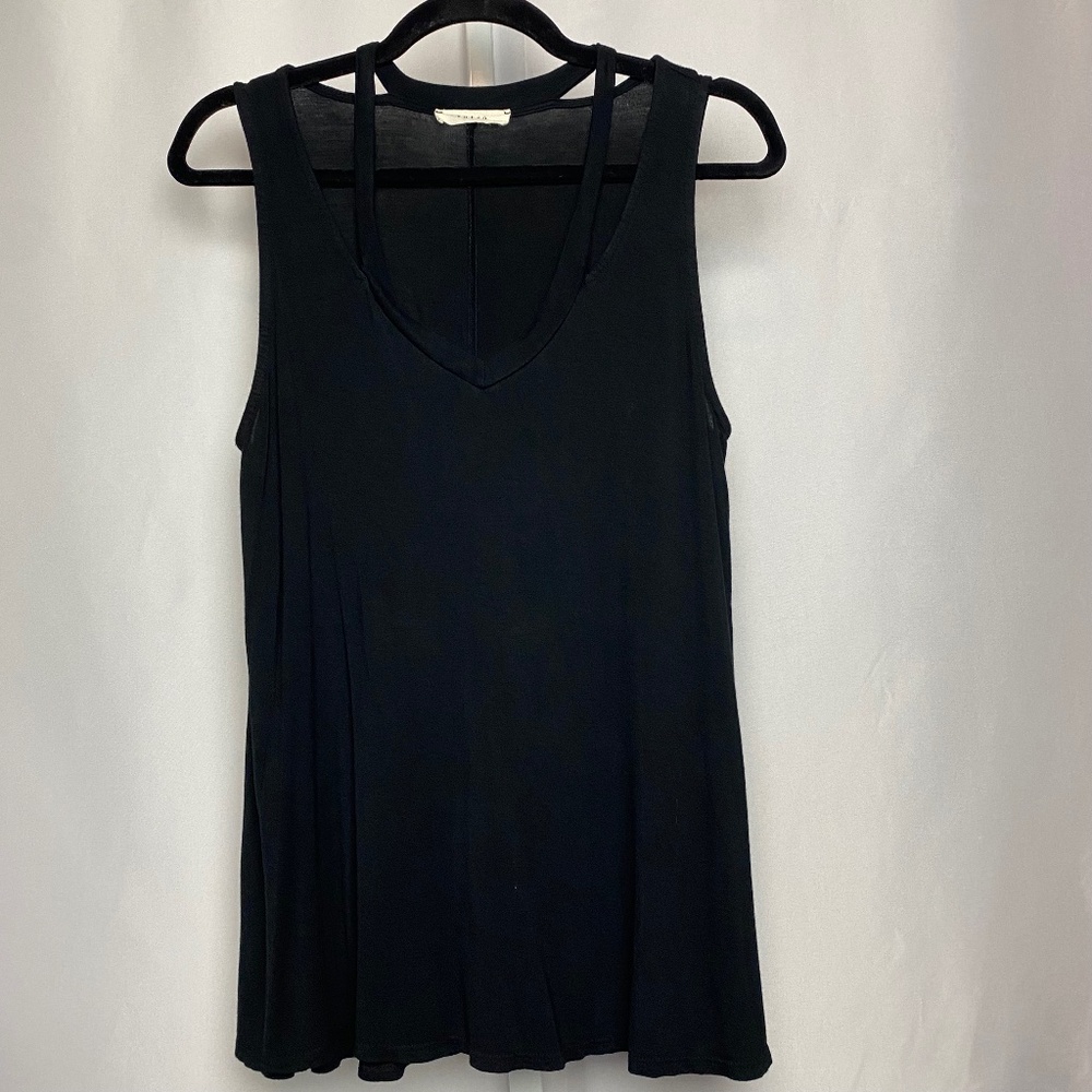 💙5/$15. Entro Womenʻs Sleeveless Black Strappy Neckline Flowy Top Small